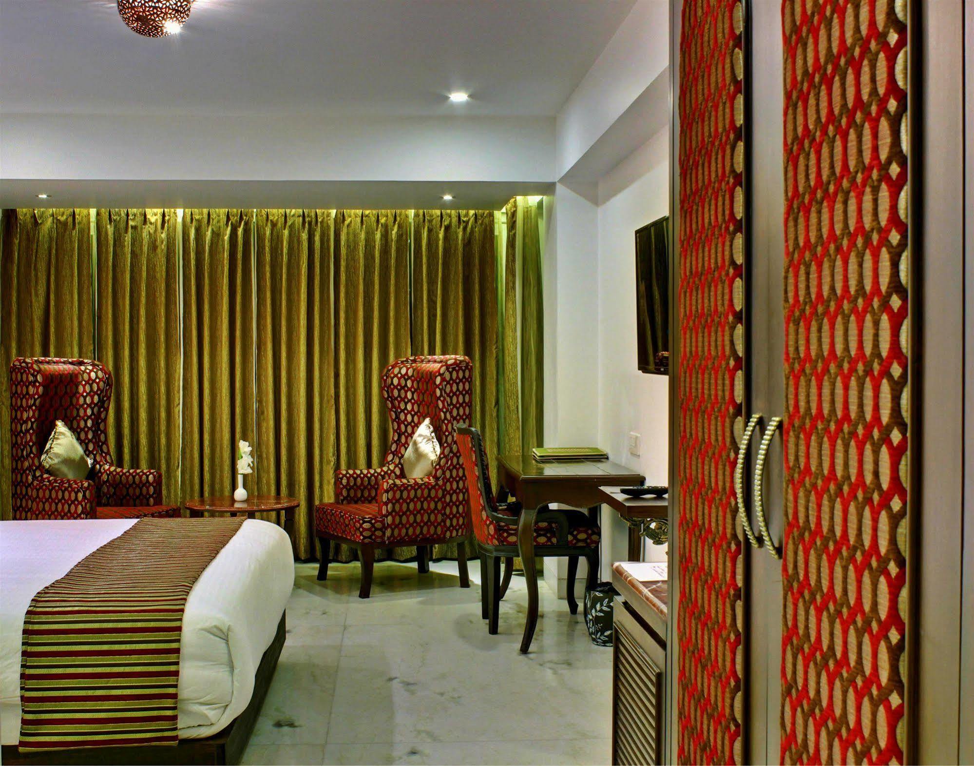 Hotel Ellbee Ganga View Rishīkesh Zewnętrze zdjęcie