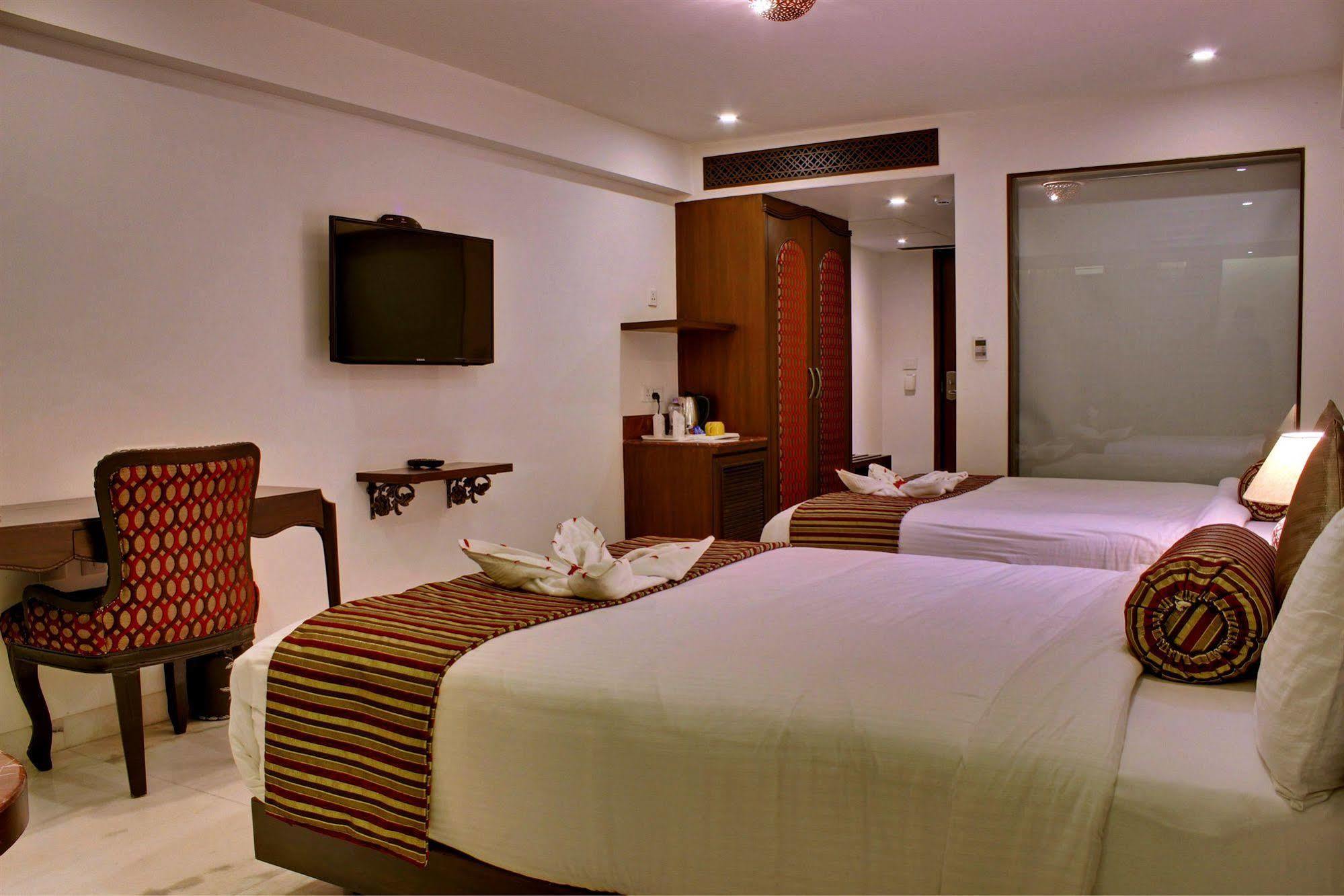 Hotel Ellbee Ganga View Rishīkesh Zewnętrze zdjęcie