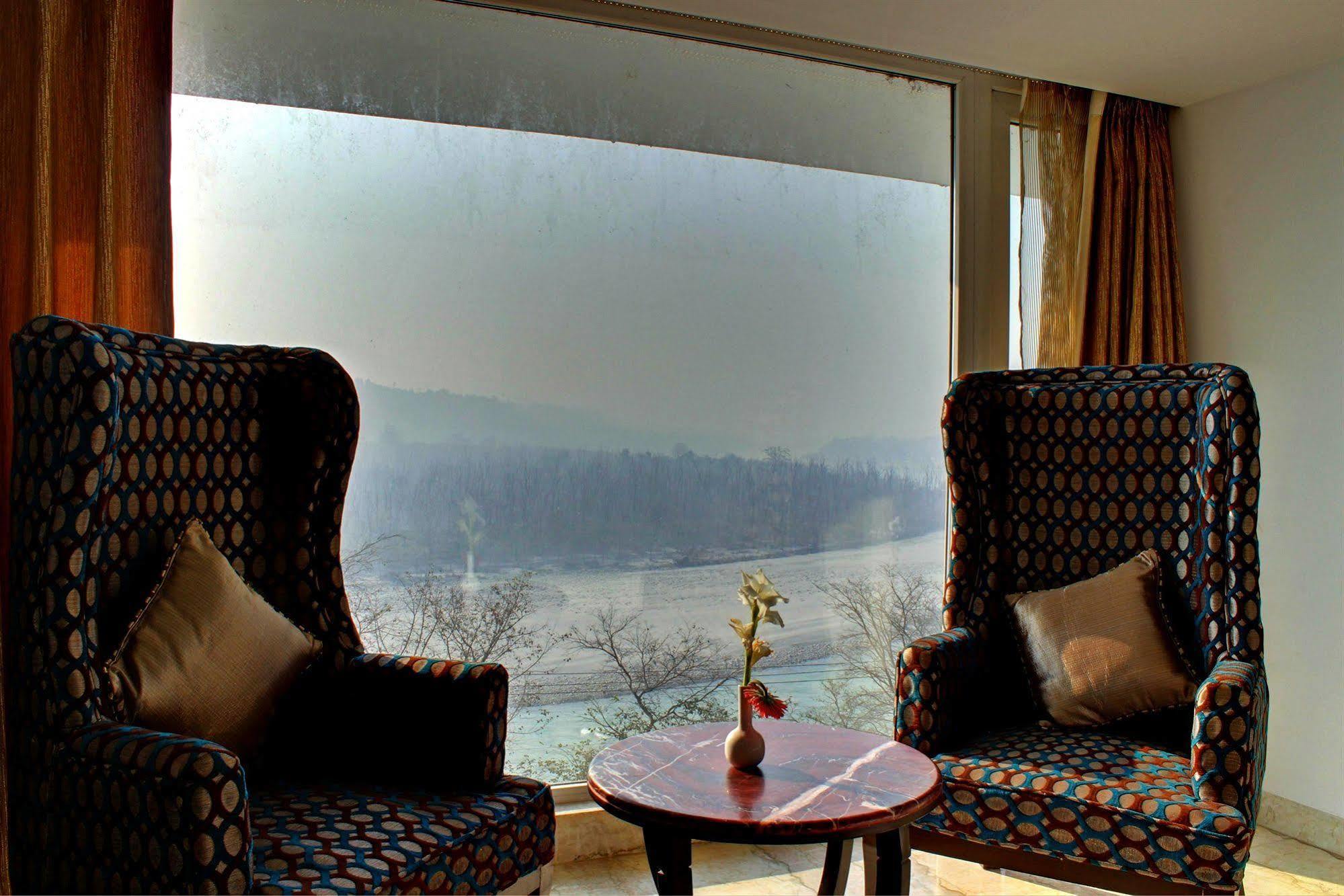 Hotel Ellbee Ganga View Rishīkesh Zewnętrze zdjęcie